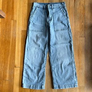 Gap high-rise wide-leg, size 6/28. Excellent preowned condition.
